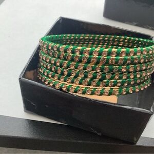 Indian/Hindu green wedding bangles. set of 6 from India. Pre-owned. Never used.
